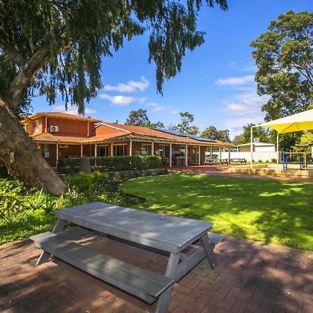 Banksia Tourist Park Hotell Perth Exteriör bild